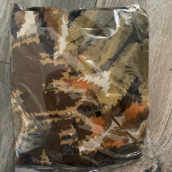 NWT SUSAN GRAVER PRINTED FEATHER WEAVE TUNIC ASYMMETRICAL HEM‎ OLIVE 4 - Picture 9 of 9